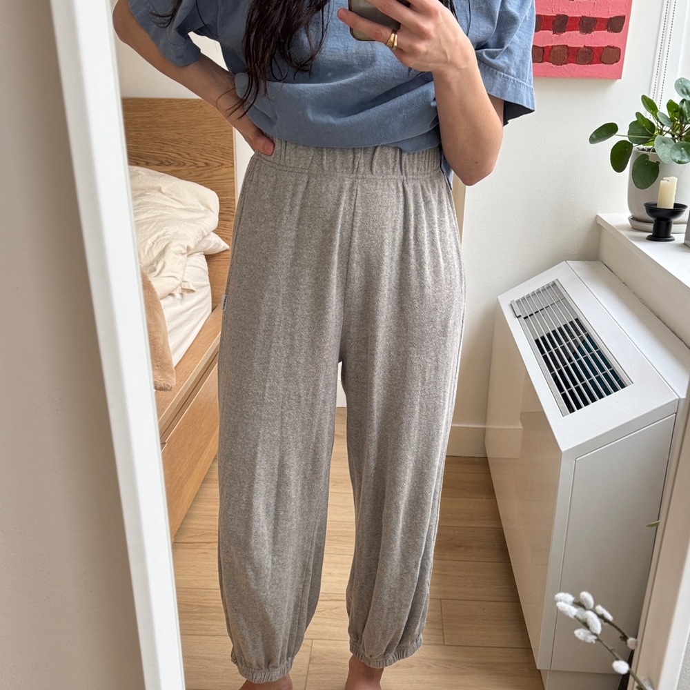 Le Bon Shoppe grey pointelle sweatpants small